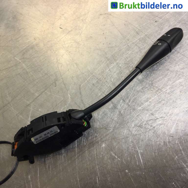 Bryter cruise control til Mercedes B-Klasse 2008-2011 (Fase 2) (W245) (W245) (MERCEDES|A169 545 00 04|282.191|)