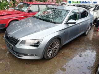 Dør venstre foran til Škoda Superb, 2015->> (Type III)  (SKODA|)