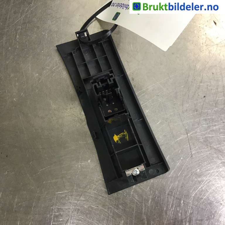 Bryter ruteheis til Isuzu D-Max 2012-2017 (Type II, Fase 1)  (ISUZU|8974175310|)