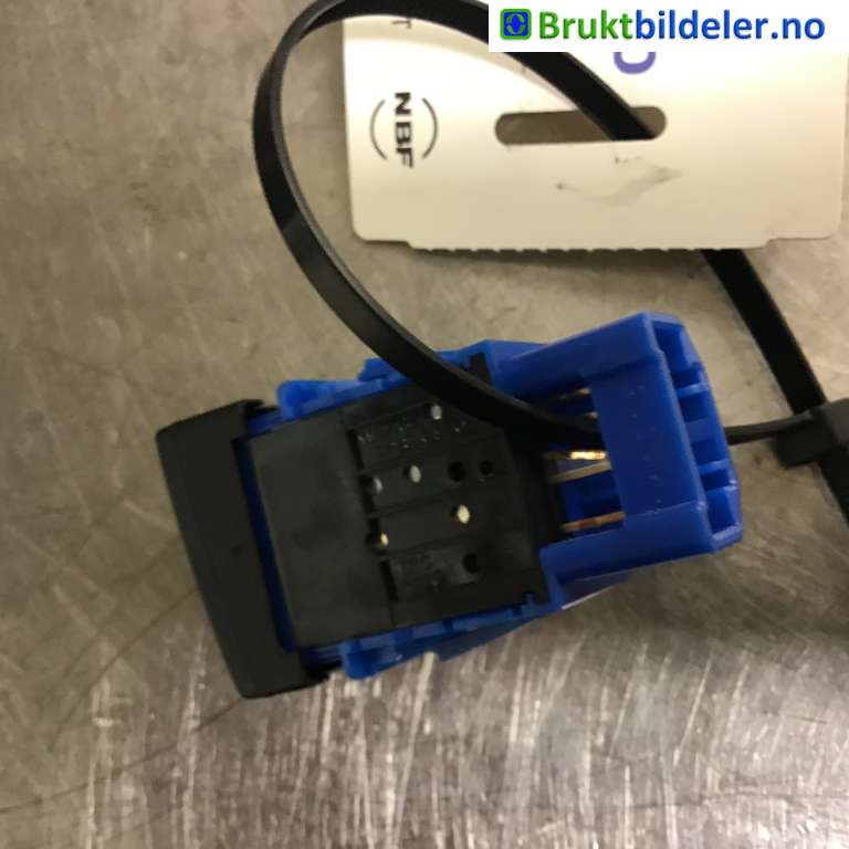 Bryter Antispinn til Isuzu D-Max 2012-2017 (Type II, Fase 1)  (ISUZU||M42185)
