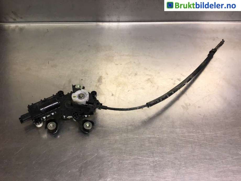Baklukelås til Tesla Model X, 2016-->>  (TESLA|)