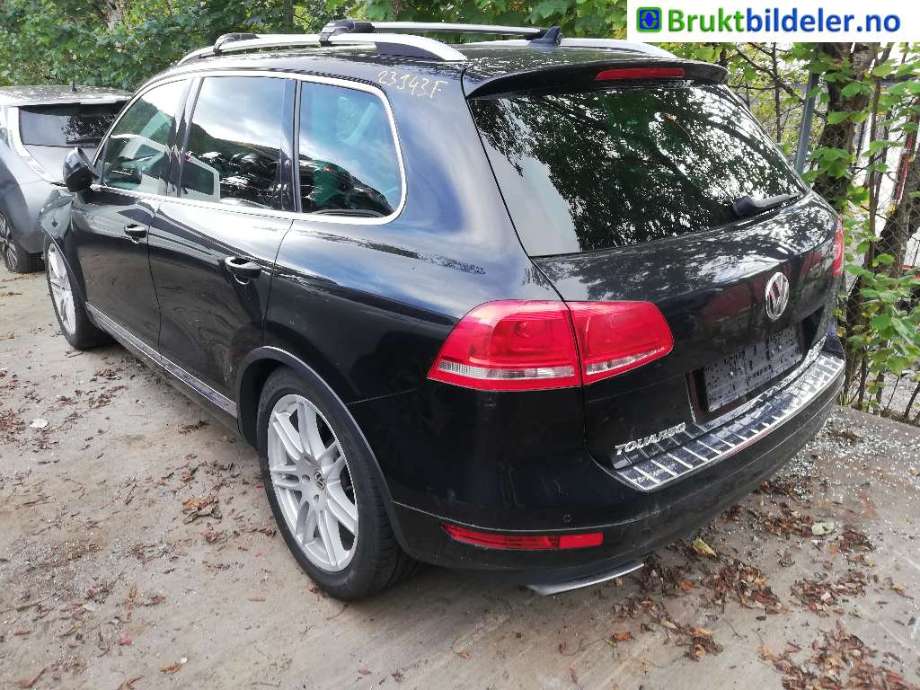 Dør venstre bak til VW Touareg, 2010-2018 (Type II)  (VOLKSWAGEN|)