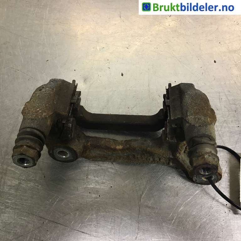 Bremsecaliper brakett til Mitsubishi Outlander 2015-->> (Type III, Fase 2)  (MITSUBISHI|4605C031|)
