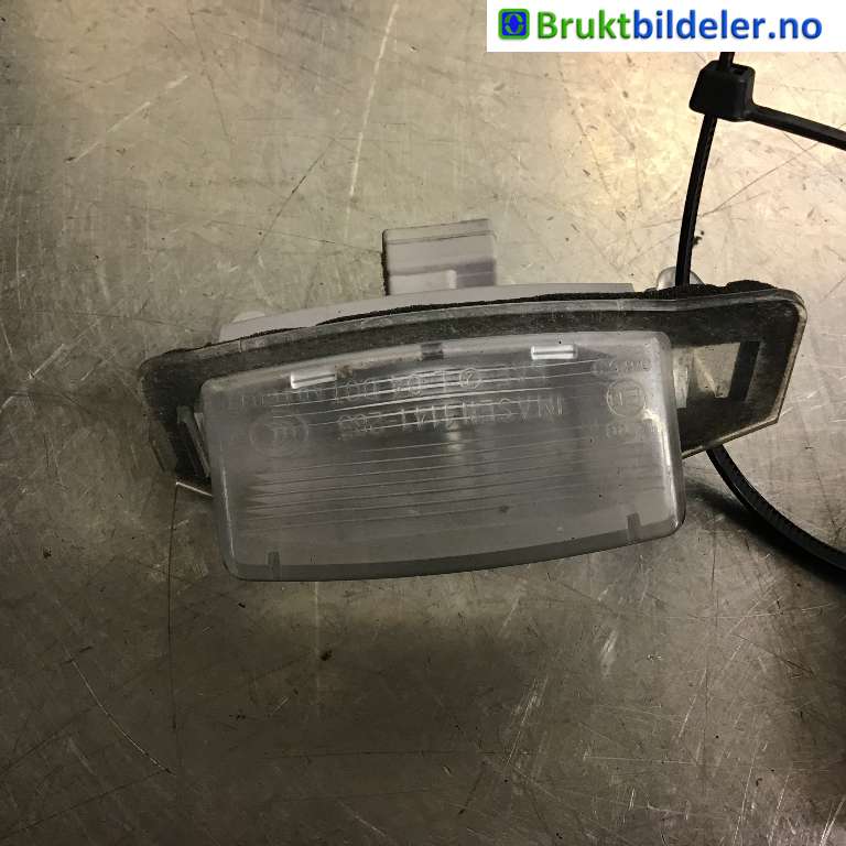 Skiltlys til Mitsubishi Outlander, 2015-->> (Type III, Fase 2)  (MITSUBISHI|8341A009)