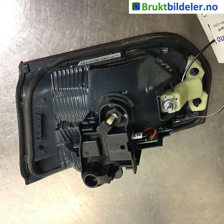 Baklykt venstre indre til BMW 3-Serie 2012-2018 (F30/F31/F34) (F30/F31/F34) (BMW|63 21 7 259 915-10|183511-12|)
