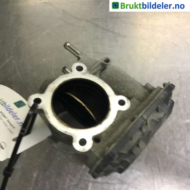 Spjeldhus til Toyota Avensis 2009-2015 (Type III, Fase 1)  (TOYOTA|26100-0R020|1480 04M12|)