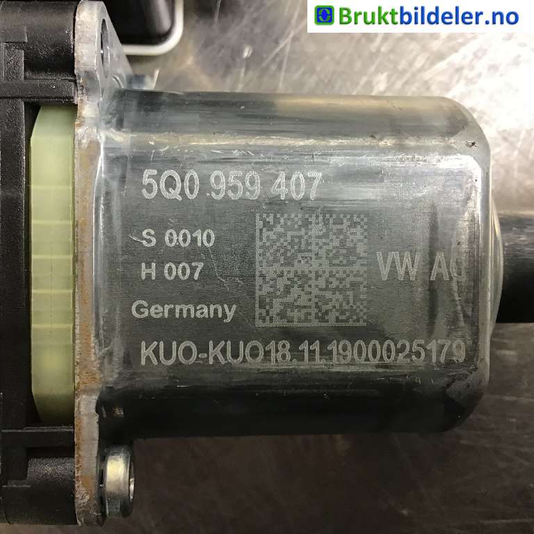 Ruteheis venstre bak til Audi A1 2018-->> (Type II)  (AUDI|5Q0 959 407|0 130 822 695|)
