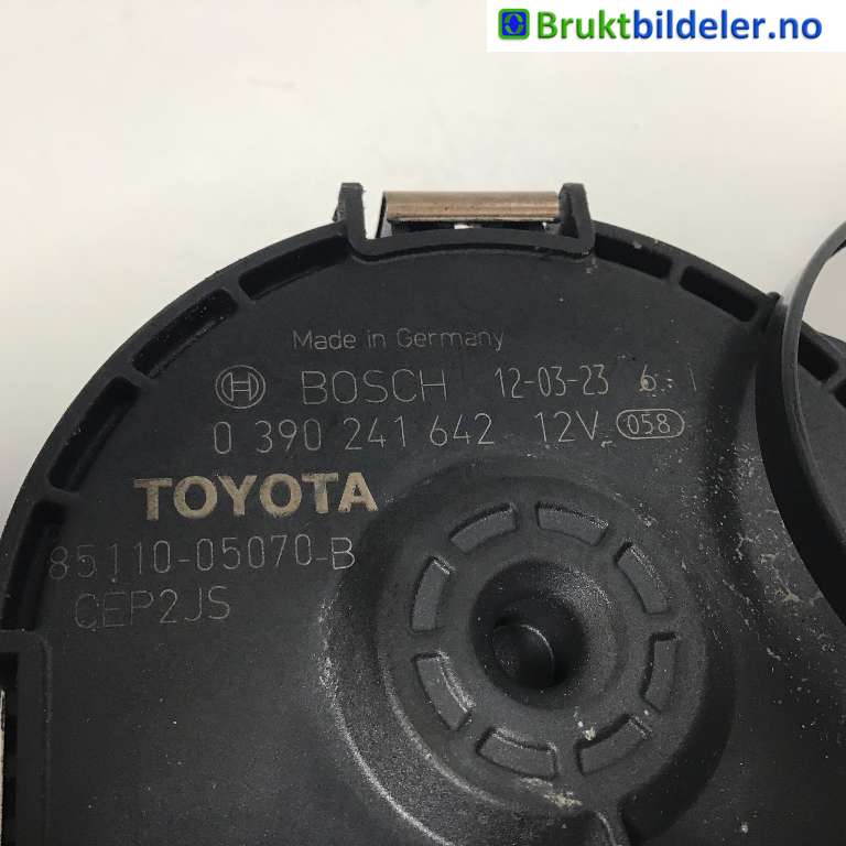 Viskermotor frontrute til Toyota Avensis 2009-2015 (Type III, Fase 1)  (TOYOTA||0 390 241 642)