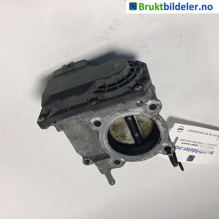 Spjeldhus til Toyota Avensis 2009-2015 (Type III, Fase 1)  (TOYOTA|22030-0T050|1450-09N24|)