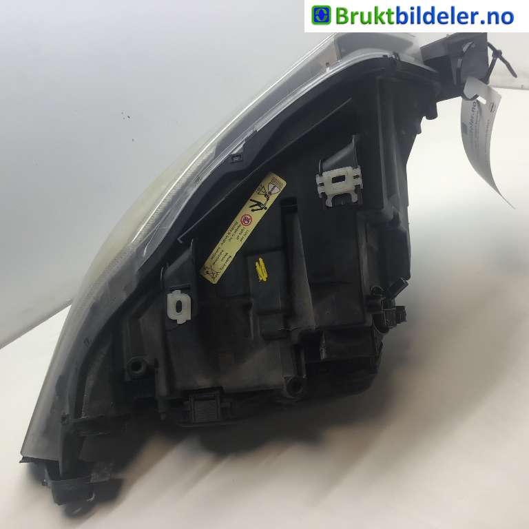 Frontlykt venstre xenon til BMW 3-Serie 2005-2011 (E90/E91/E92/E93) (E90/E91/E92/E93) (BMW|63 11 7 161 667.9|626 13 100 00|)