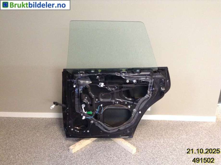 Dør høyre bak til Subaru Outback 2007-2009 (Type III, Fase 2)  (SUBARU|60409AG0619P|)
