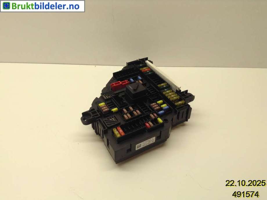 Sikringsboks til BMW X4, 2014-2018 (F26) (F26) (BMW|9 315 151-02)