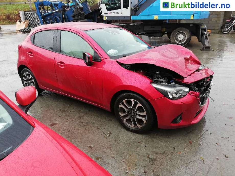 Dør høyre foran til Mazda 2, 2015-2019 (Type III, Fase 1)  (MAZDA|)