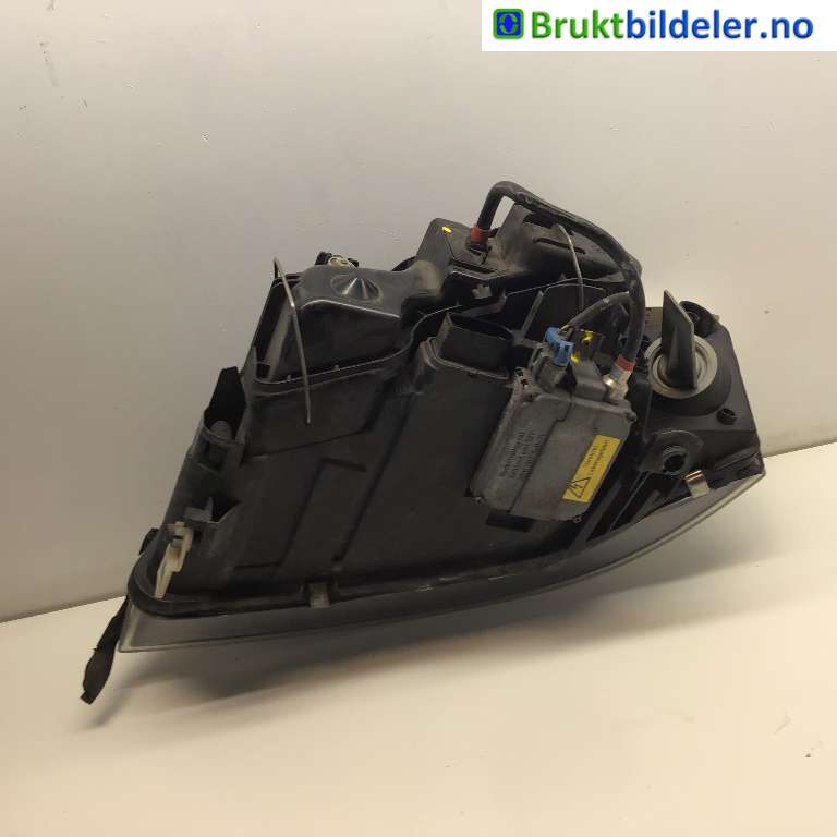 Frontlykt høyre xenon til Audi A6, Allroad 2000-2005 (Type I) (C5) (C5) (AUDI|4Z7 941 004 B|)
