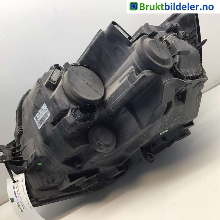 Frontlykt høyre halogen til VW Transporter / Caravelle 2015-2019 (T6) (T6) (VOLKSWAGEN|7E1 941 016 L|90073565|)