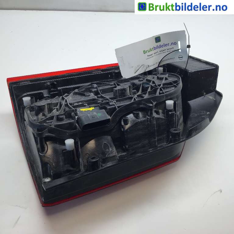 Baklykt høyre til VW Transporter / Caravelle 2015-2019 (T6) (T6) (VOLKSWAGEN|7E0 945 096 AD|)