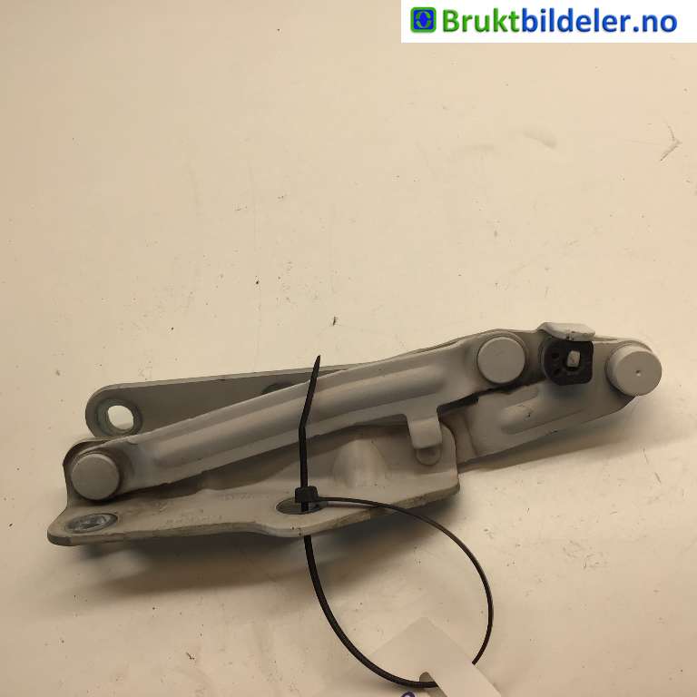 Panserhengsler til VW Transporter / Caravelle, 2015-2019 (T6) (T6) (VOLKSWAGEN|7E0 823 302 A)