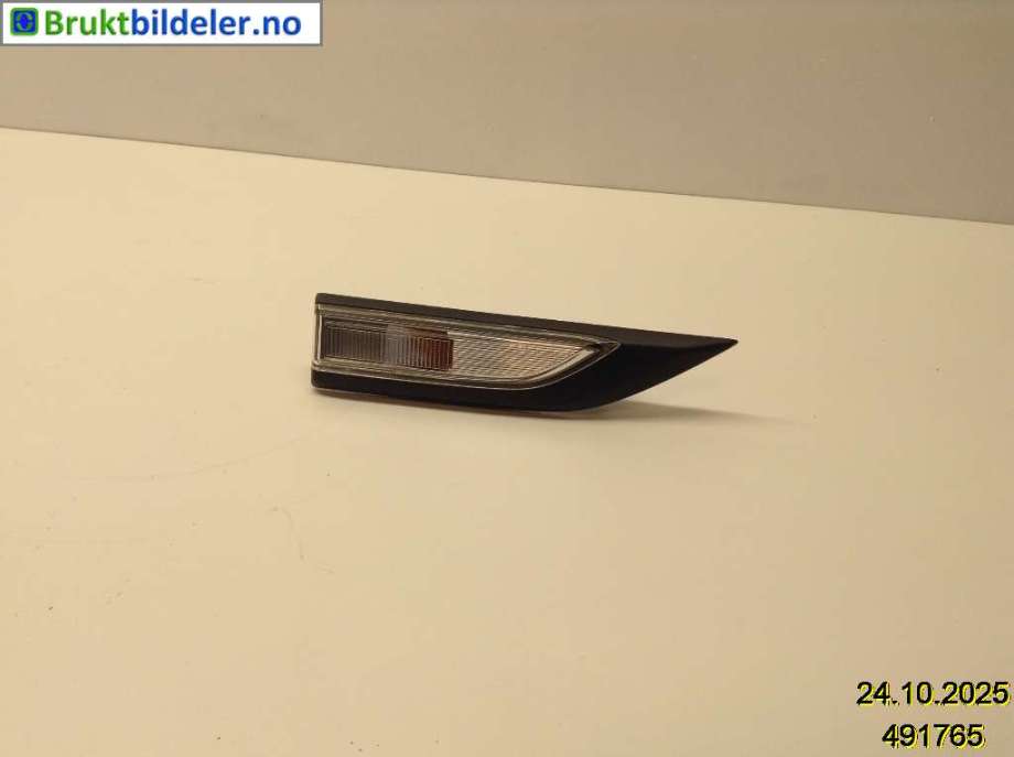 Blinklykt side høyre til VW Transporter / Caravelle, 2015-2019 (T6) (T6) (VOLKSWAGEN|7E0 949 102)