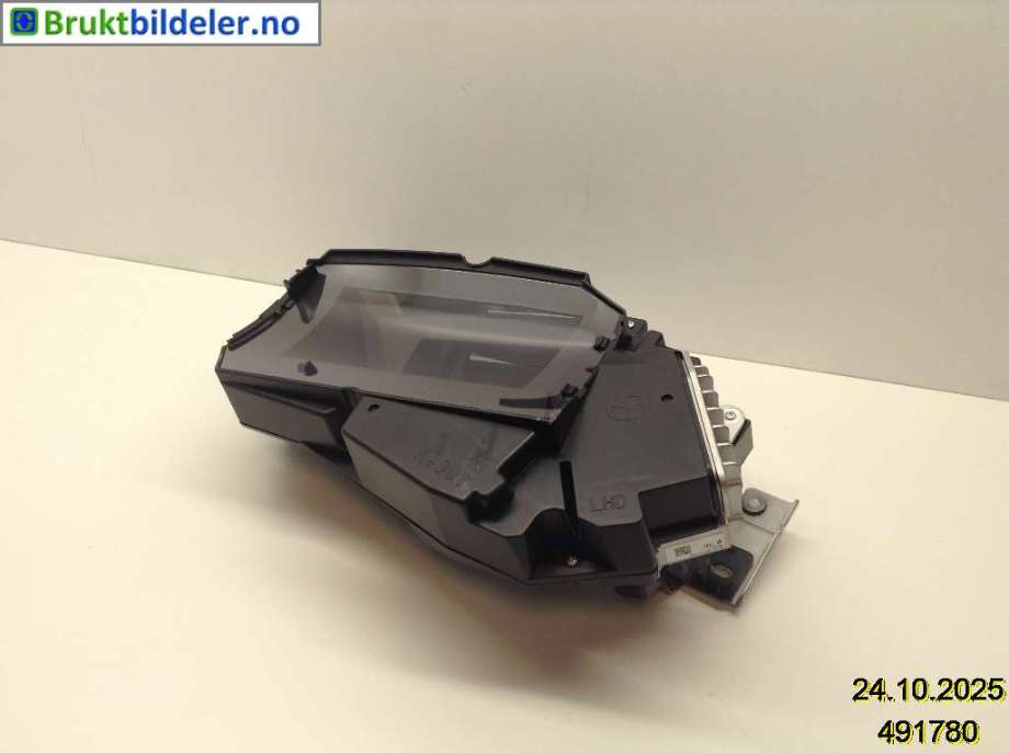 Instrumentpanel til Mazda MX-30, 2020-->> (MAZDA|)