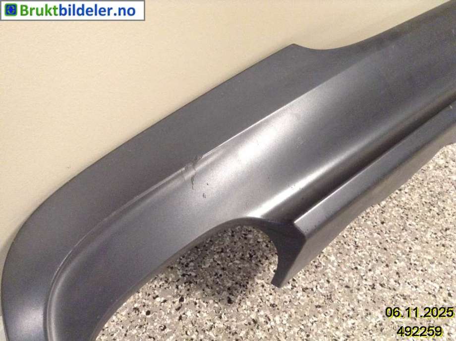 Støtfanger bak til BMW 3-Serie 2005-2011 (E90/E91/E92/E93) (E90/E91/E92/E93) (BMW|51 12 7 892 139|)