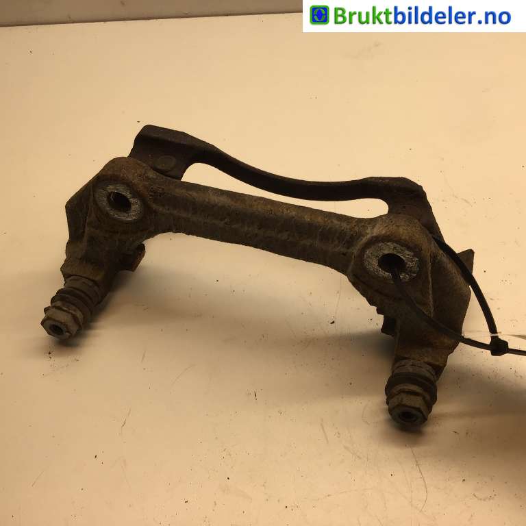 Bremsecaliper brakett til Opel Vivaro B, 2014-2019  (OPEL|95517365)