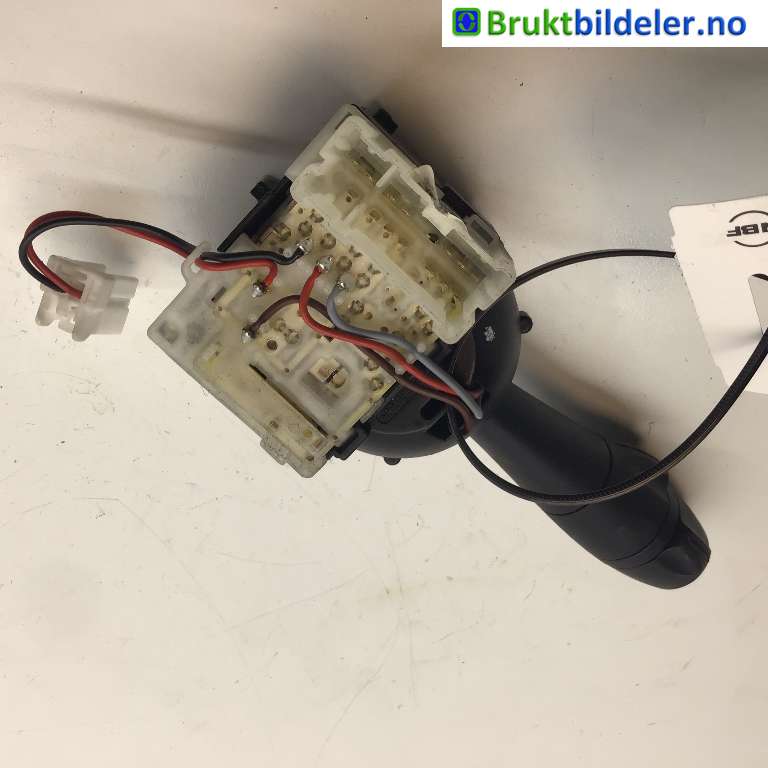 Bryter blink til Opel Vivaro B 2014-2019  (OPEL|93868054|E10670324|)