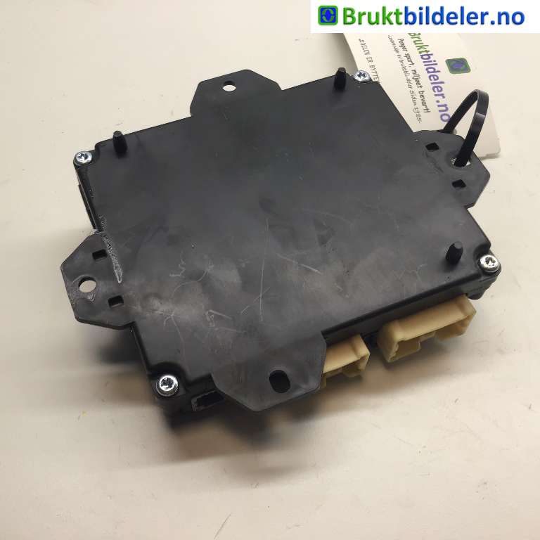 Styreenhet hengerfeste til Opel Vivaro B 2014-2019  (OPEL|93460557|A2C82318501|243755056R)