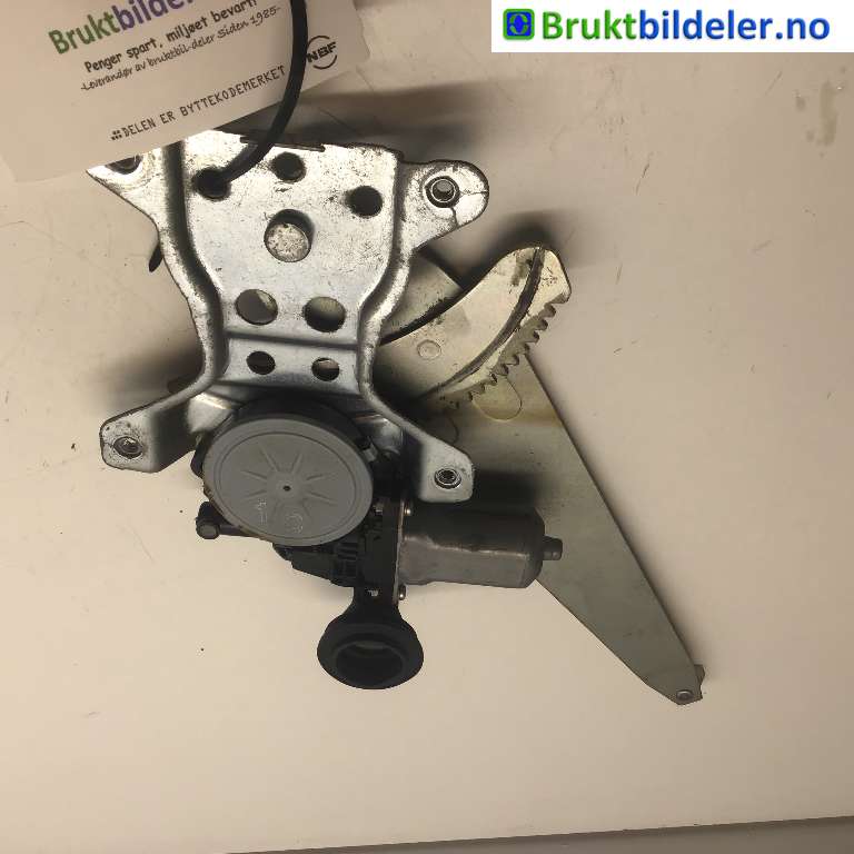 Ruteheis høyre bak til Suzuki Kizashi, 2010-2014 (SUZUKI|83501-81J11)