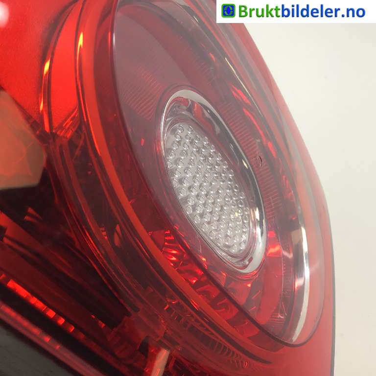 Baklykt høyre indre til VW Tiguan 2007-2011 (Type I, Fase 1)  (VOLKSWAGEN|5N0 945 094 B|)