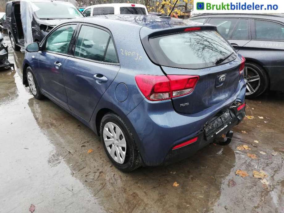 Dør venstre bak til Kia Rio, 2017-->> Type IV  (KIA|)