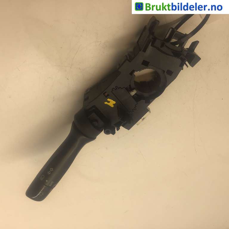 Bryter blink til Toyota Camry, 2001-->> (TOYOTA|8414006400)
