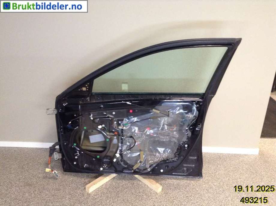 Dør høyre foran til Toyota Camry 2001-->> (TOYOTA|6700106100|)