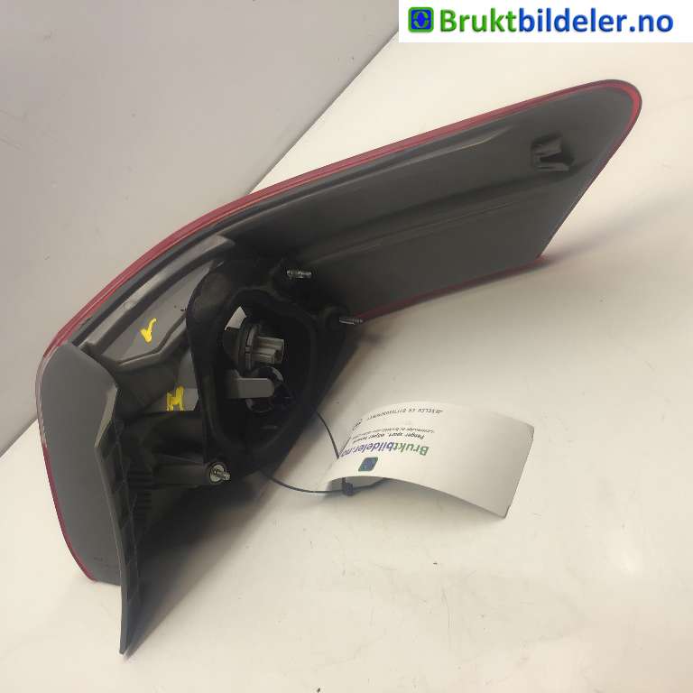 Baklykt venstre til Toyota Camry 2001-->>  (TOYOTA|8156006240|)
