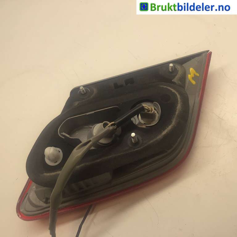 Baklykt høyre indre til Toyota Camry 2001-->>  (TOYOTA|8158006120|)