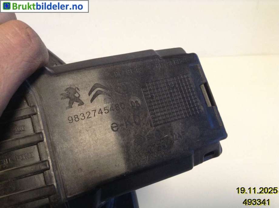 Batterilader inntak/luke til Toyota Proace 2016-->> (Type II)  (TOYOTA||9832745480)