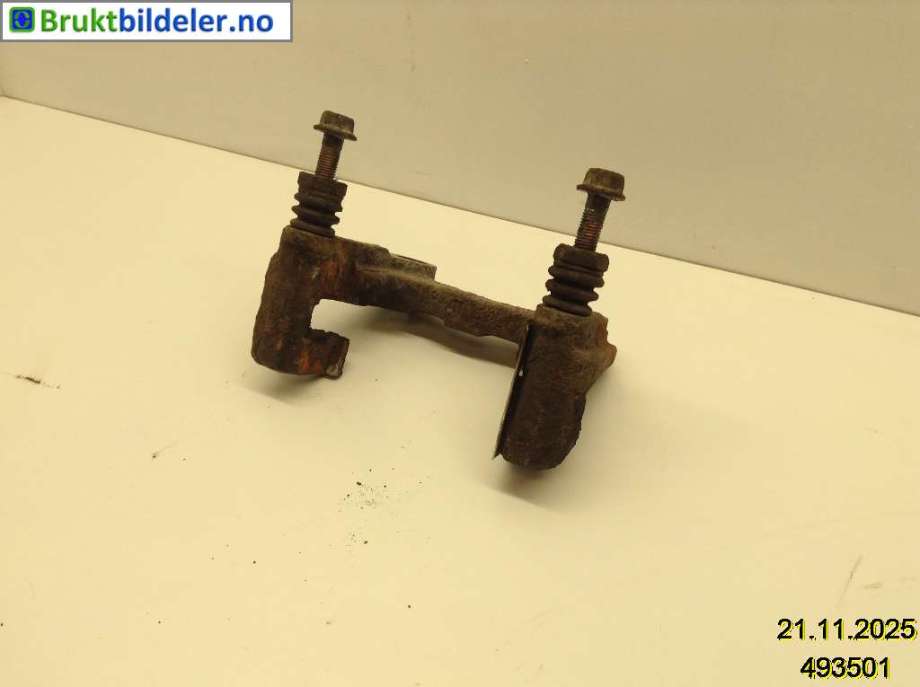 Bremsecaliper brakett til Suzuki Kizashi, 2010-2014 (SUZUKI|)