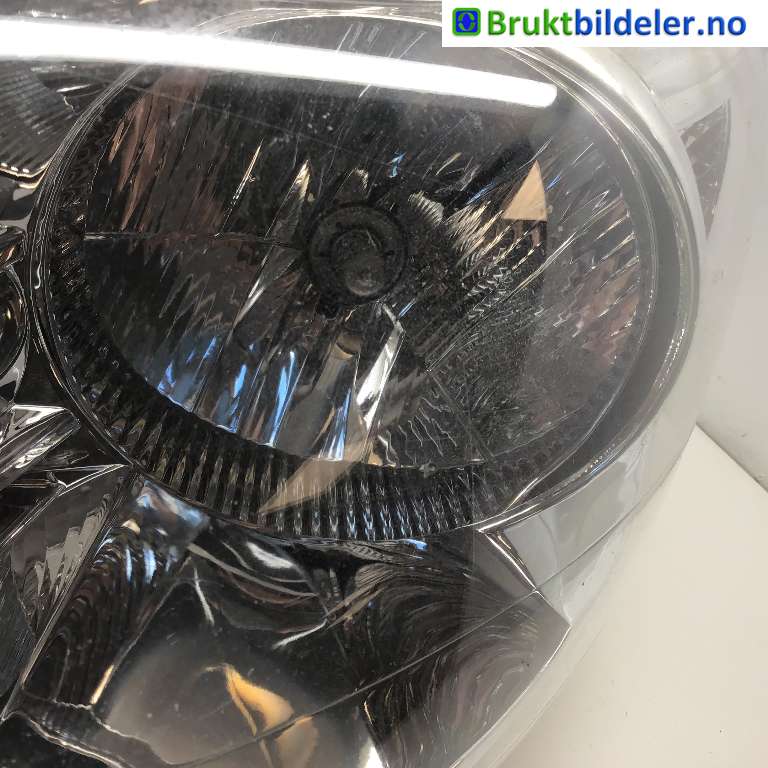 Frontlykt venstre halogen til Citroën Jumpy 2007-2016 (Type II)  (CITROEN|6208 L0|)