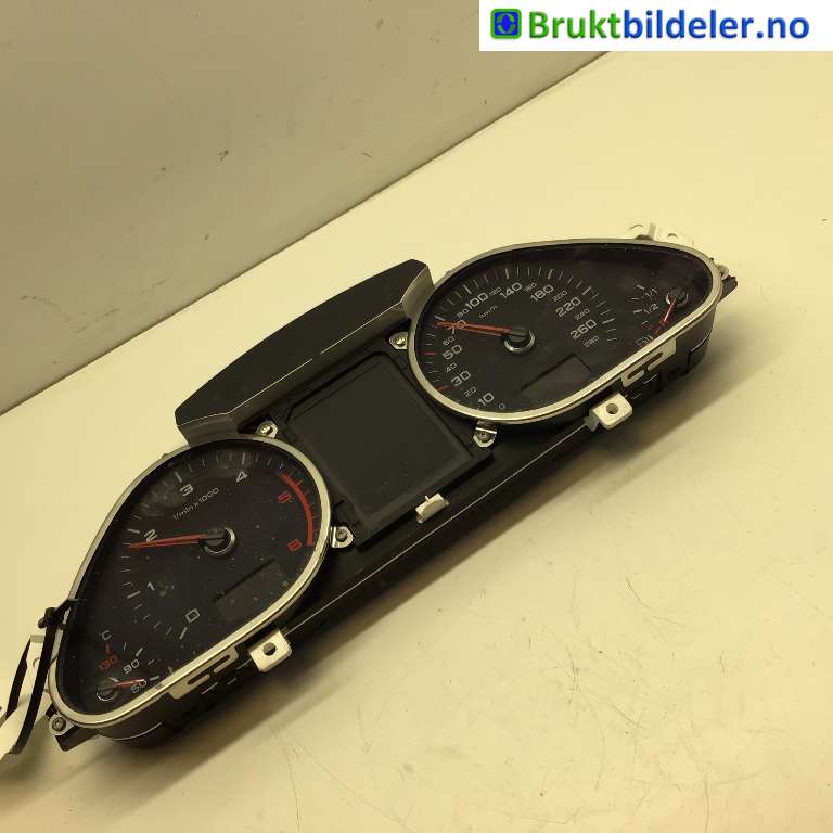 Instrumentpanel til Audi A6, 2008-2011 (Type III, Fase 2) (C6) (C6) (AUDI|4F0 920 933 Q)