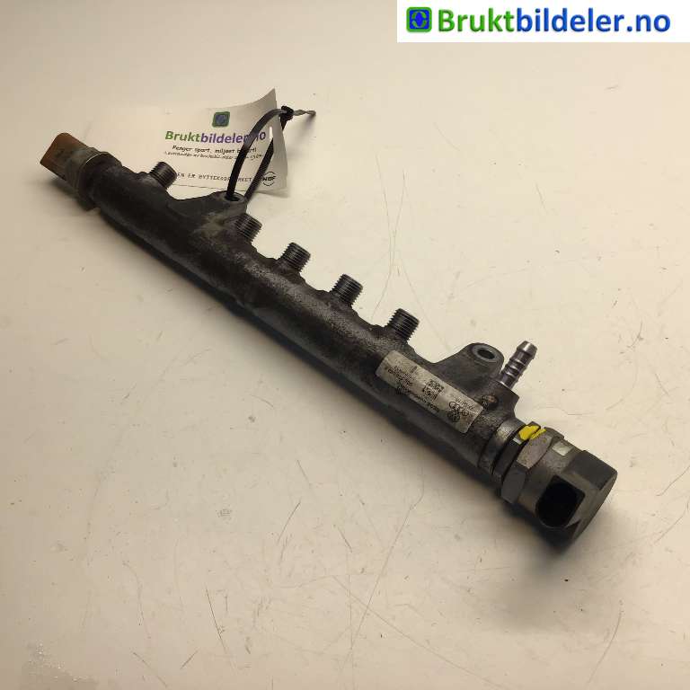 Dyseskinne (fuelrail) til Audi A6 2008-2011 (Type III, Fase 2) (C6) (C6) (AUDI|03L 130 089 A|)