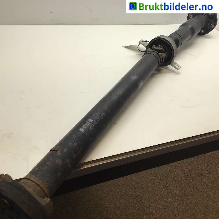Mellomaksel til BMW 3-Serie 2005-2011 (E90/E91/E92/E93) (E90/E91/E92/E93) (BMW|26 10 7 573 482|)