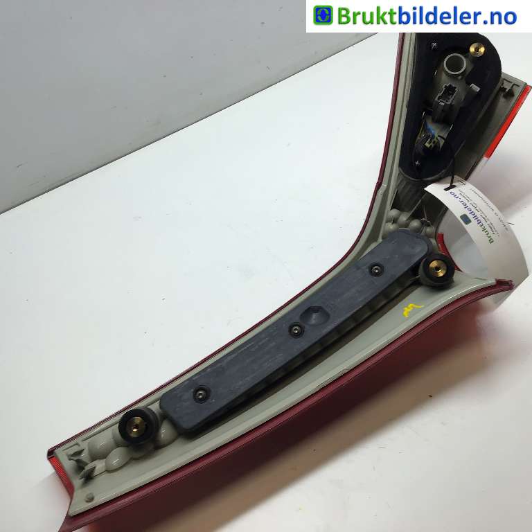 Baklykt høyre indre til Volvo V70 2007-2013 (Type III, Fase 1)  (VOLVO|31395069|)