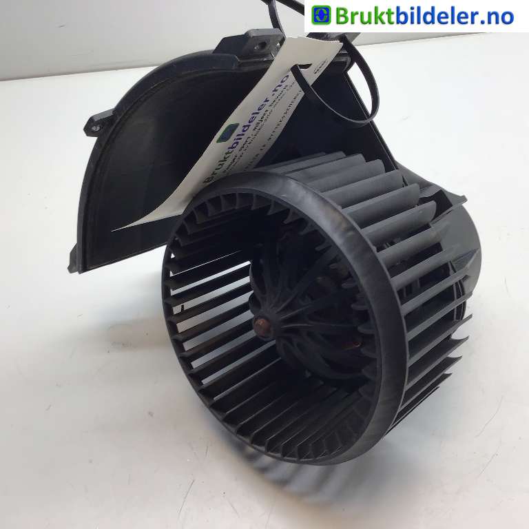 Varmeapparat motor til VW Transporter / Caravelle 2009-2015 (Fase 2) (T5) (T5) (VOLKSWAGEN|7E1 820 021|4 43 12 925|)