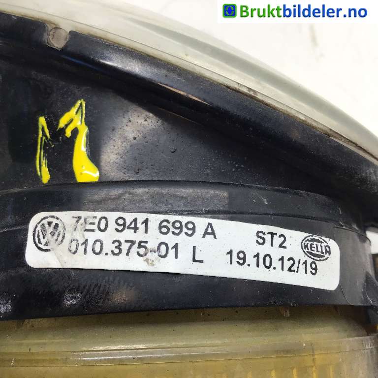 Tåkelykt venstre foran til VW Transporter / Caravelle 2009-2015 (Fase 2) (T5) (T5) (VOLKSWAGEN|7E0 941 699 A|010.375-01|)