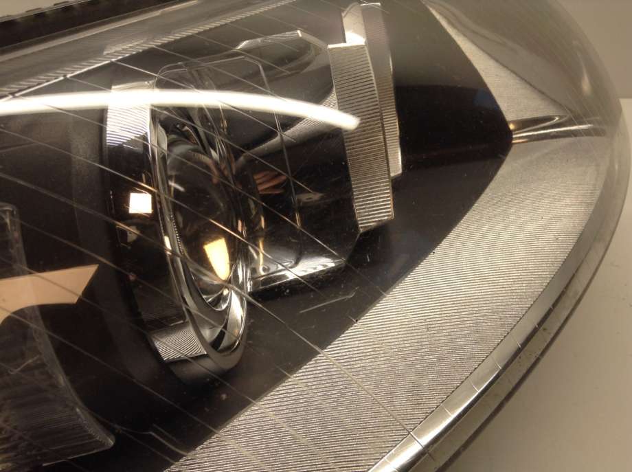 Frontlykt høyre xenon til Audi A6 2008-2011 (Type III, Fase 2) (C6) (C6) (AUDI|4F0 941 030 CQ|1ZS 009 701-12|)