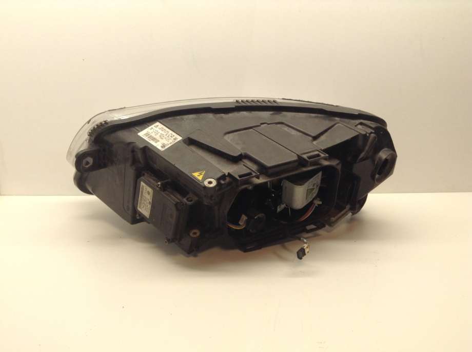 Frontlykt høyre xenon til Audi A6 2008-2011 (Type III, Fase 2) (C6) (C6) (AUDI|4F0 941 030 CQ|1ZS 009 701-12|)