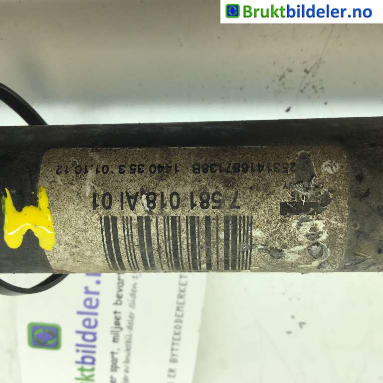 Drivaksel høyre bak til BMW 5-Serie 2010-2017 (F10/F11) (F10/F11) (BMW|33 20 7 581 018|)