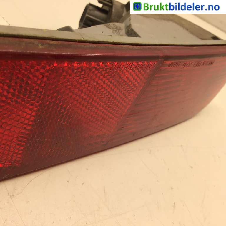 Baklykt fra støtfanger til Mitsubishi Outlander 2012-2015 (Type III, Fase 1)  (MITSUBISHI|8337A111|)