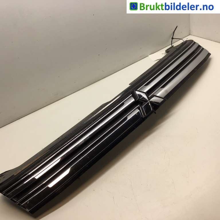 Grill til Mitsubishi Outlander, 2012-2015 (Type III, Fase 1)  (MITSUBISHI|7450A643)