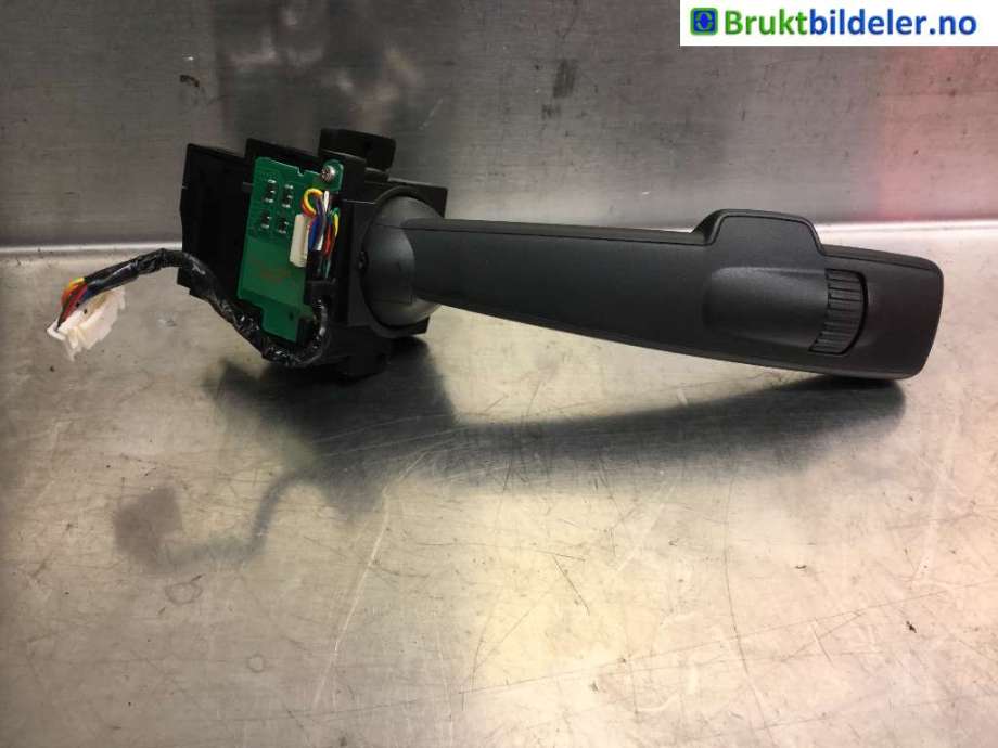 Bryter blink til Volvo V70 2007-2013 (Type III, Fase 1)  (VOLVO|31334647|)