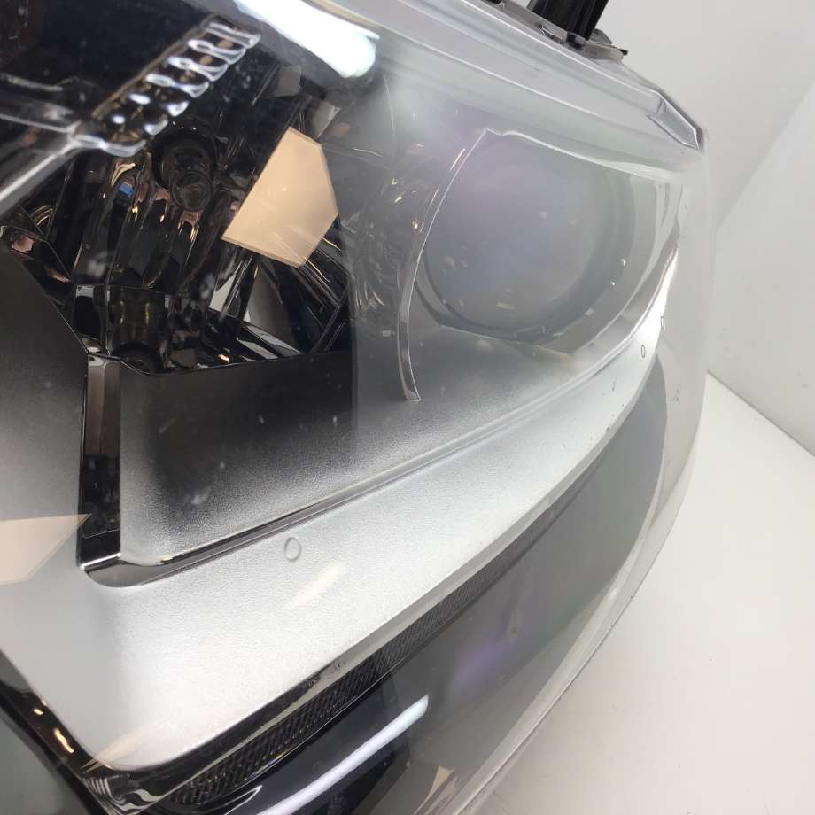 Frontlykt venstre halogen til Mitsubishi Outlander 2015-->> (Type III, Fase 2)  (MITSUBISHI|8301C853|L0094T 0BYA|4BX15 8301C8-53)